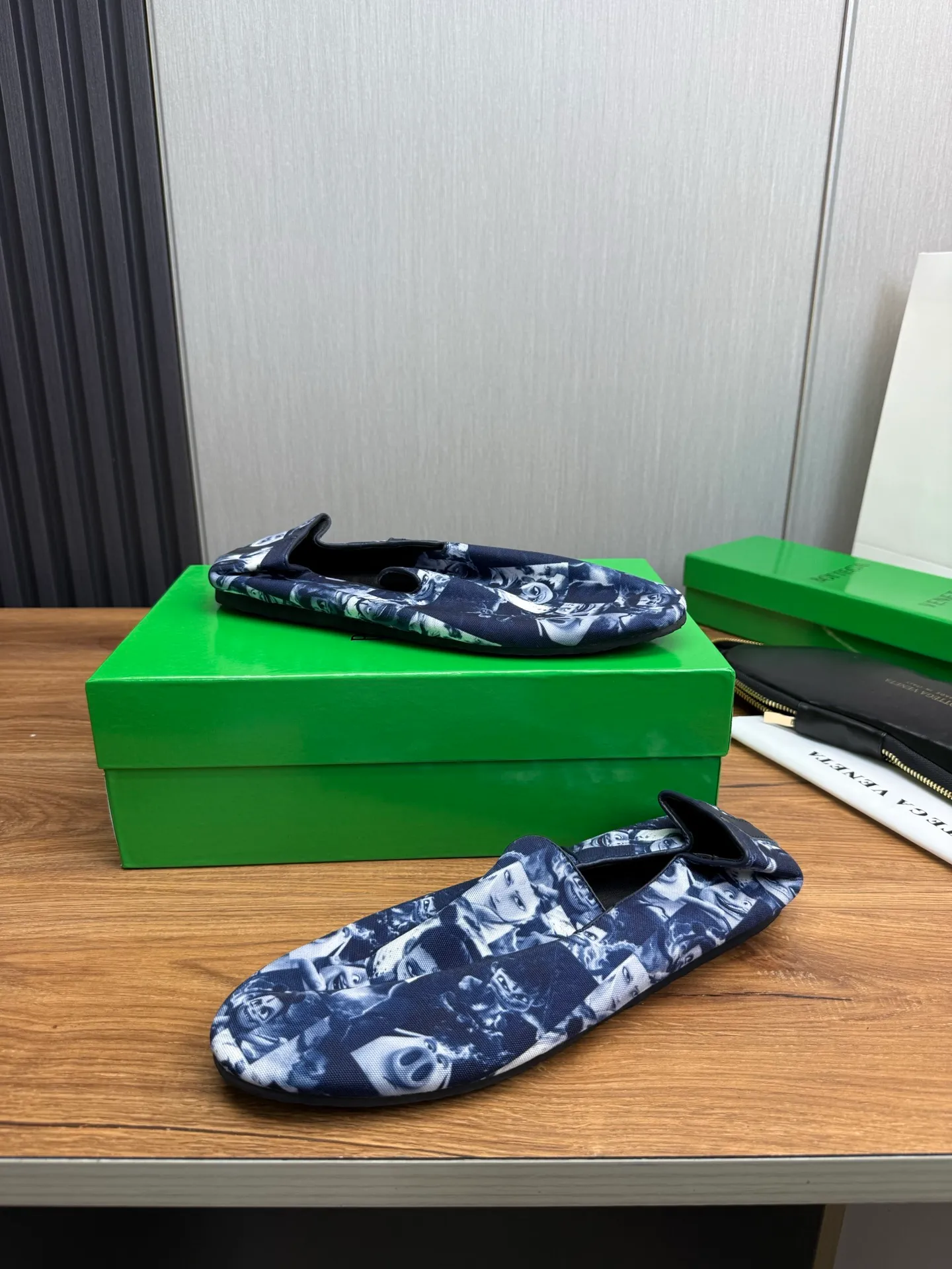 Men's shoes 💰460💰 BV - popular wallet shoes 👟 Casual, fashionable and comfortable 🔗 Good partner for travel ✅ Imported Nezha series printed fabric + imported cowhide. Original rubber outsole, available all year round 👏 Size: 38-45 (38.45 custom-made, non-refundable)